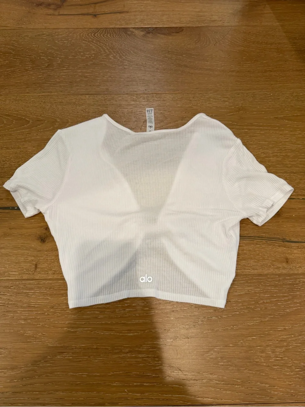 ALO Yoga Ribbed Knotty Short Sleeve - size Medium